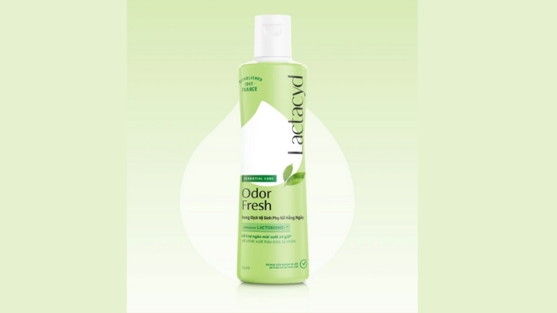 Dung dịch vệ sinh phụ nữ Lactacyd Soft & Silky