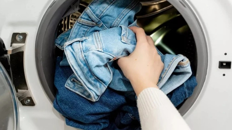 Các mẹo phơi quần áo nhanh khô trong nhà (không cần máy sấy): Các mẹo phơi quần áo nhanh khô trong nhà (không cần máy sấy):