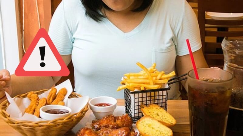 Khi bị cảm cúm, nên kiêng ăn thực phẩm nhiều dầu mỡ