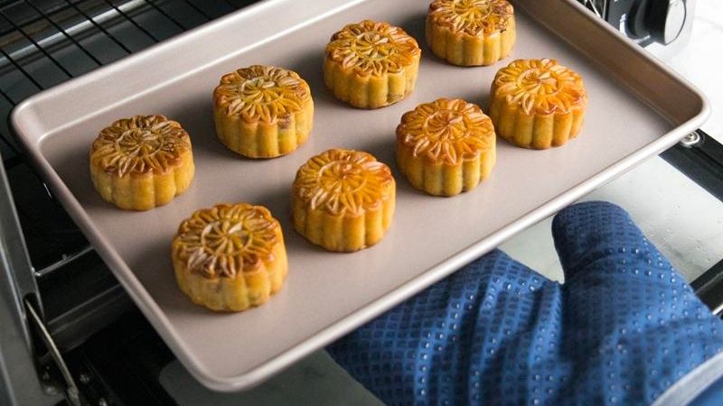 Nướng bánh Trung thu 2 - 3 lần Nướng bánh Trung thu 2 - 3 lần