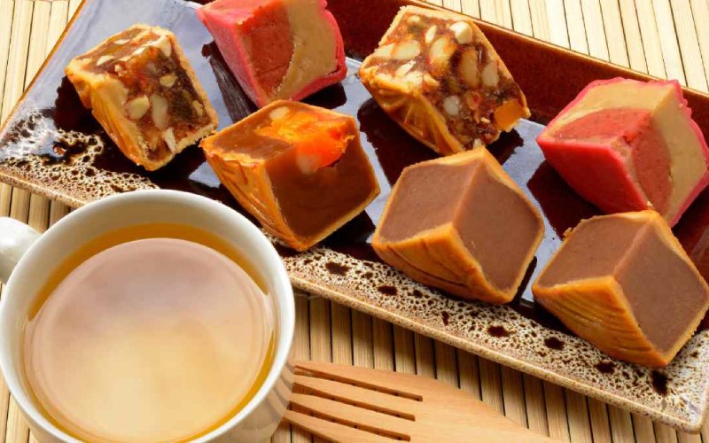 Cách làm bánh Trung thu bằng lò vi sóng (chế độ nướng/Grill) Cách làm bánh Trung thu bằng lò vi sóng (chế độ nướng/Grill)