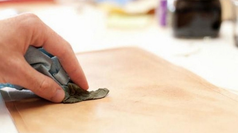 Làm sạch với thuốc tẩy pha loãng