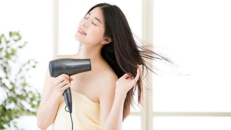 Bạn nên sử dụng chế độ gió mát hoặc nhiệt độ thấp Bạn nên sử dụng chế độ gió mát hoặc nhiệt độ thấp