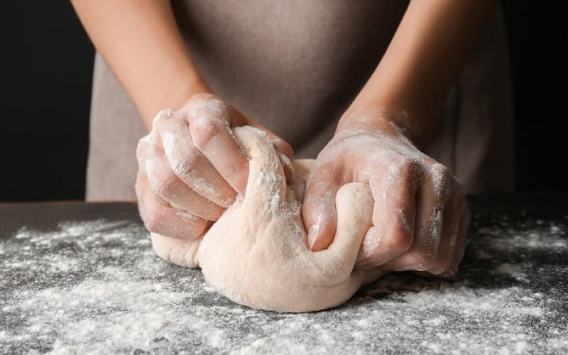 Bánh Trung Thu cần vỏ mềm, nên hạn chế dùng bột bánh mìBánh Trung Thu cần vỏ mềm, nên hạn chế dùng bột bánh mì