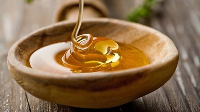 Mẹo làm nước đường nướng bánh Trung thu bằng quả dứa Mẹo làm nước đường nướng bánh Trung thu bằng quả dứa