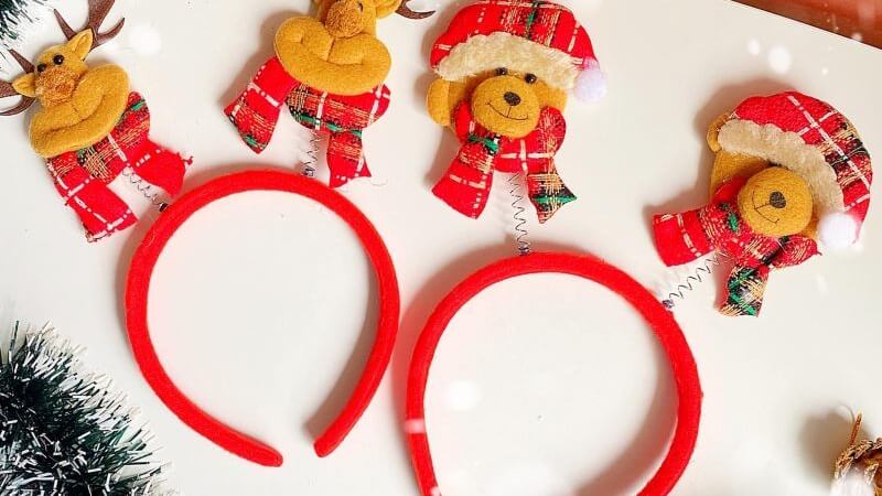 Balo, trang phục lễ hội hoặc phụ kiện Noel