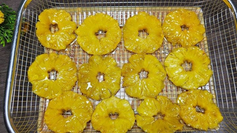 Gợi ý cách thưởng thức mứt thơm ngày Tết