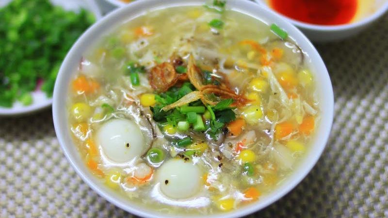 món súp gà nấm rơm