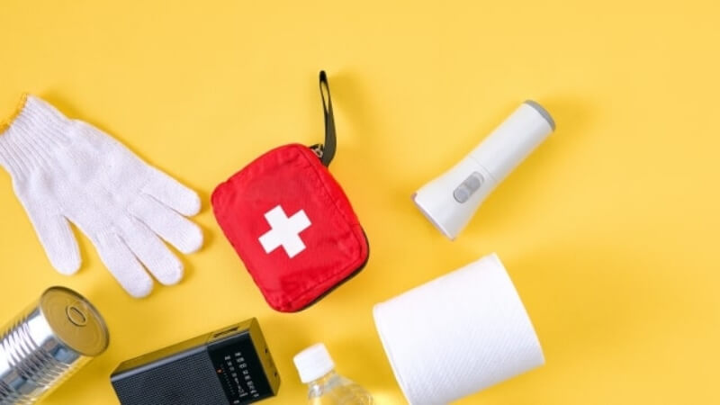 Trang bị bộ dụng cụ sơ tán và ứng phó khẩn cấp Trang bị bộ dụng cụ sơ tán và ứng phó khẩn cấp