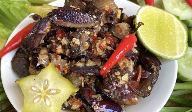 Bào sạch nồi cơm với món ba khía muối trộn chua cay