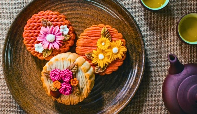 Cách làm bánh Trung thu hoa nổi hiện đại, phá cách độc đáo