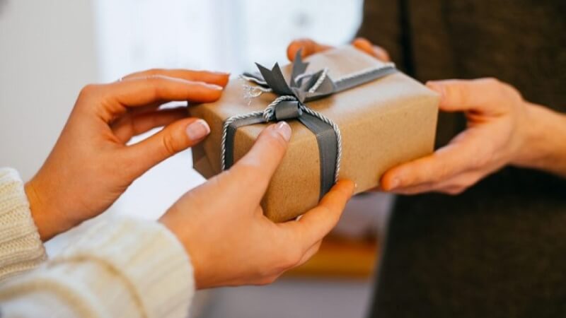 Ưu tiên quà tặng thiết thực Ưu tiên quà tặng thiết thực