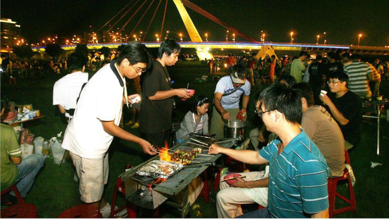 Trung thu Đài Loan là dịp cả nhà tụ tập ăn BBQ