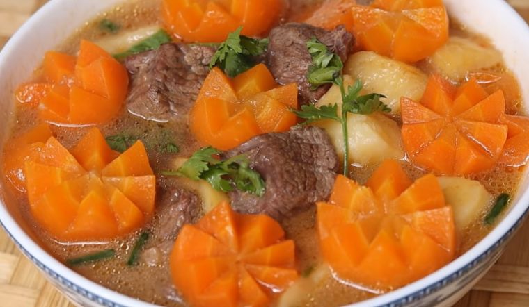 Cách nấu bò hầm khoai tây ngon ngất ngây, ăn hoài không ngán