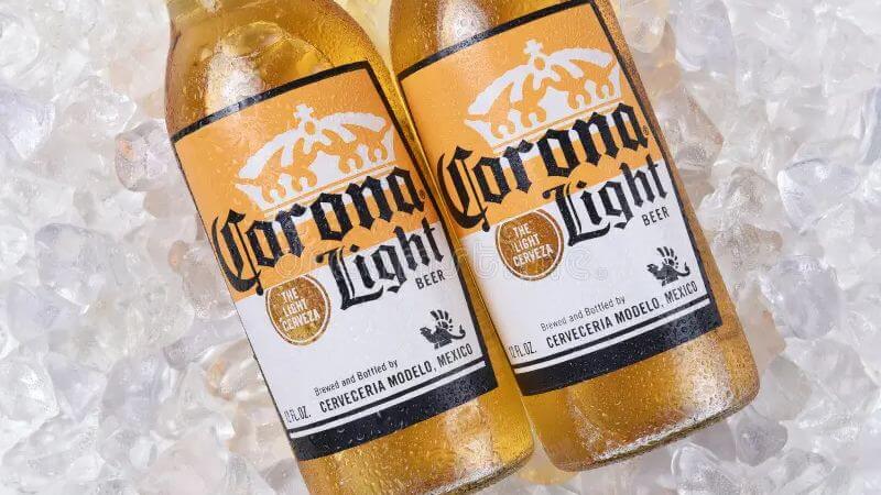 Bia Corona Light có lượng calo thấp và vị nhẹ nhàng hơn Bia Corona Light có lượng calo thấp và vị nhẹ nhàng hơn