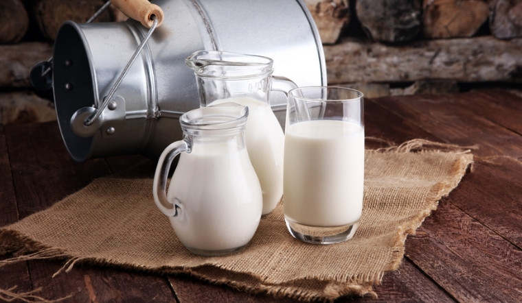 Sữa tươi nguyên kem là gì? Uống có béo không, khác gì sữa tách béo?