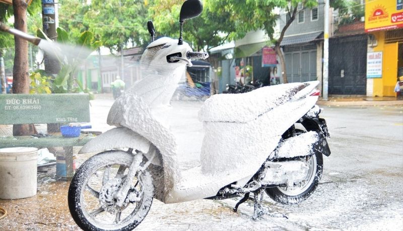 Rửa sạch xe sau khi qua vùng ngập Rửa sạch xe sau khi qua vùng ngập