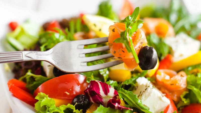 Chế biến món salad