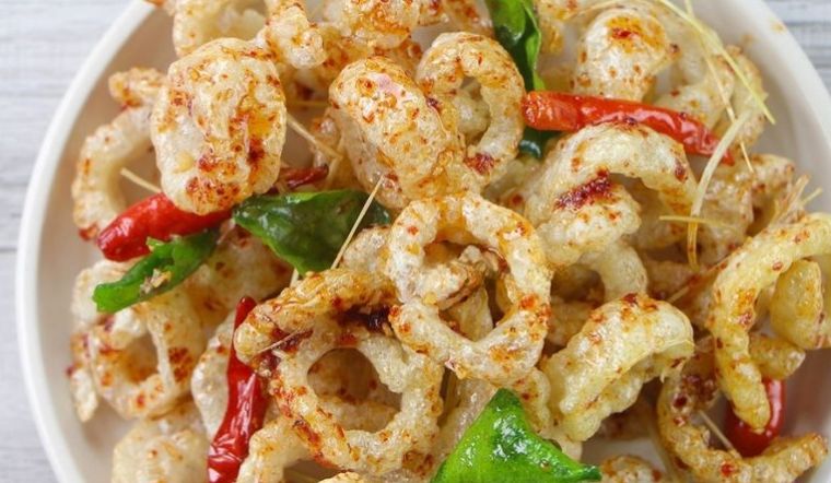 Cách làm da heo chiên giòn xóc mắm Thái, không cần phơi nắng, vừa nhanh vừa gọn