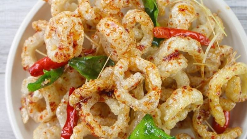 món da heo chiên giòn xóc mắm Thái