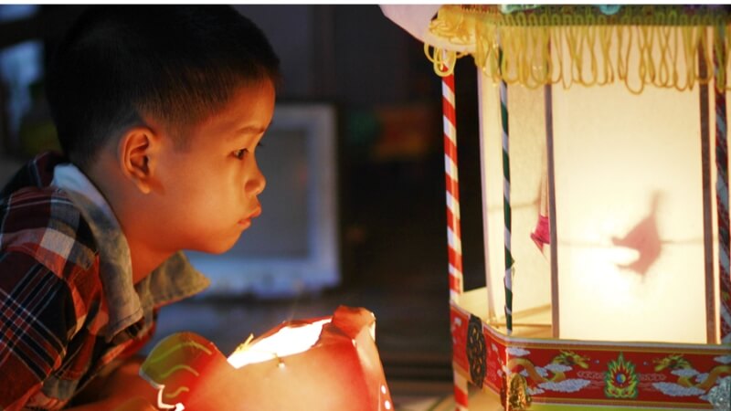 Đèn Kéo Quân - "Rạp chiếu phim" của tuổi thơ Đèn Kéo Quân - "Rạp chiếu phim" của tuổi thơ