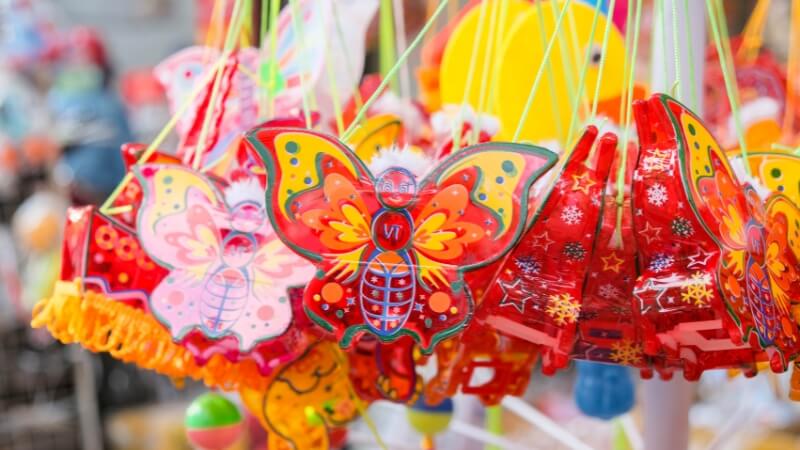 Lồng đèn - Biểu tượng của ánh sáng, hy vọng và sự đoàn viên Lồng đèn - Biểu tượng của ánh sáng, hy vọng và sự đoàn viên