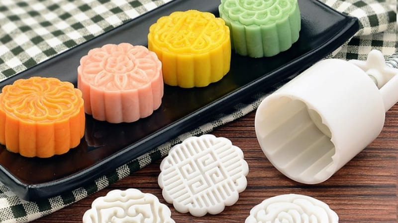 Mỗi loại bánh phù hợp với một kiểu khuôn riêng biệt. Mỗi loại bánh phù hợp với một kiểu khuôn riêng biệt.