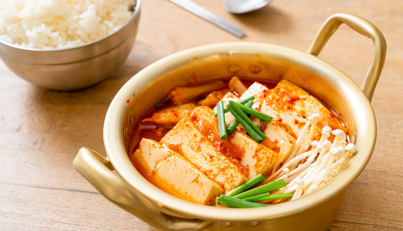 Mì kim chi đậu hũ vị nóng ấm của món ăn sẽ giúp bạn trở nên ấm áp hơn