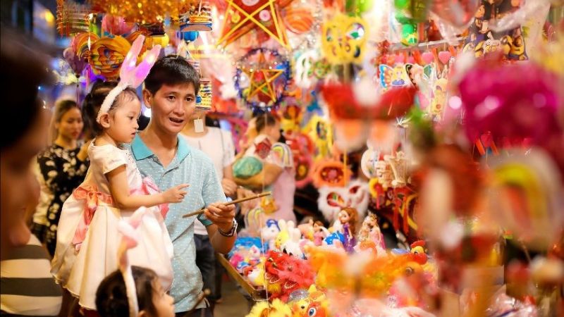 Hãy cùng chơi với trẻ và kể cho bé nghe ý nghĩa đằng sau mỗi món đồ chơi Hãy cùng chơi với trẻ và kể cho bé nghe ý nghĩa đằng sau mỗi món đồ chơi