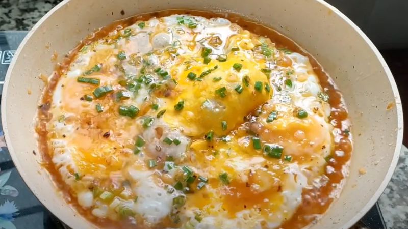 món trứng chiên nước mắm