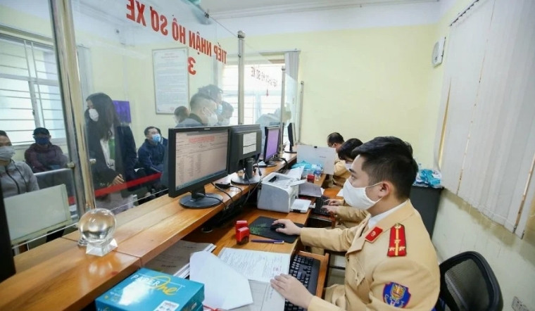 Thủ tục đăng ký xe điện 2025: Hồ sơ, chi phí và hướng dẫn chi tiết