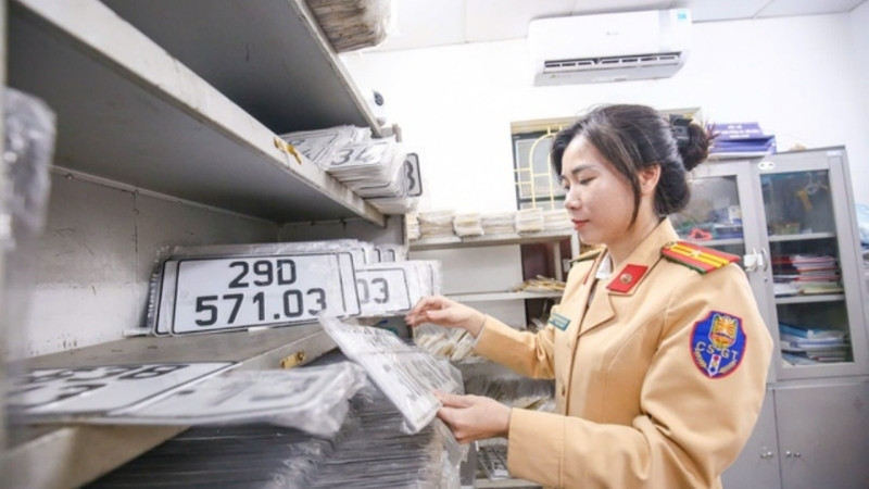 Việc sang tên xe điện giữa các tỉnh là hoàn toàn hợp pháp Việc sang tên xe điện giữa các tỉnh là hoàn toàn hợp pháp