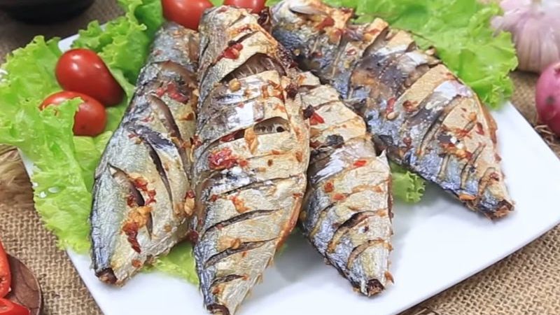 cá bạc má nướng tỏi ớt