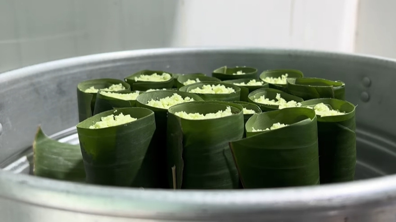 Bước 4: Hấp bánh