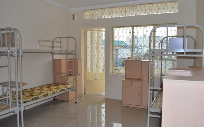 Tìm kiếm và ổn định chỗ ở (ký túc xá hoặc phòng trọ)