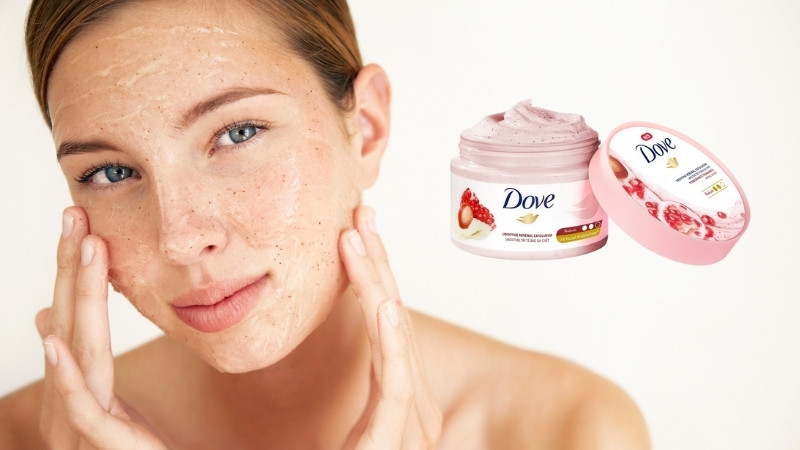 Hạt scrub trong tẩy tế bào chết Dove có thể gây kích ứng nhẹ