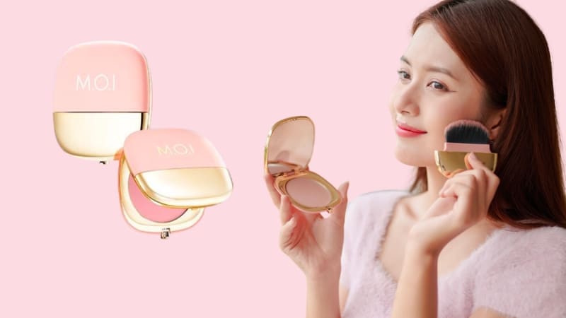 Đánh má hồng kem trước phấn giúp màu tự nhiên, bền lâu hơn trên da