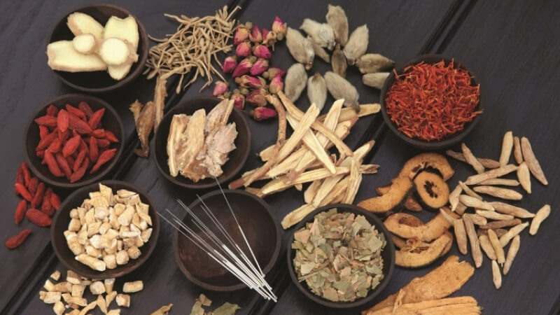 Sử dụng thuốc bắc để xông nhà
