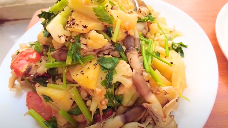 món ốc móng tay xào chua ngọt