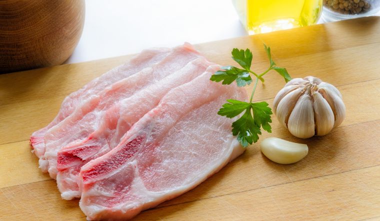 Giá thịt heo hôm nay 01/08/2024: Ổn định, sườn heo 153.000 đồng/kg