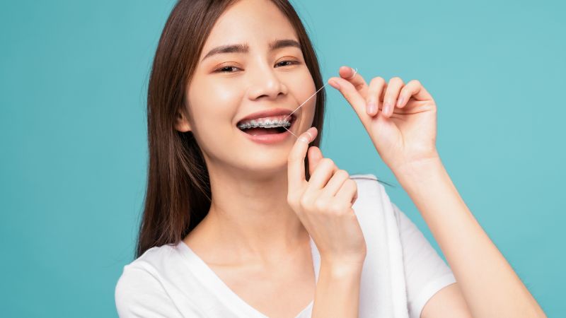 Không giải thích cặn kẽ về quy trình niềng răng