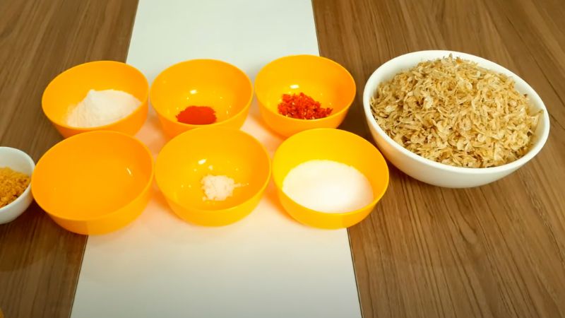 Ingredients for Vietnamese dried shrimp with garlic and chili