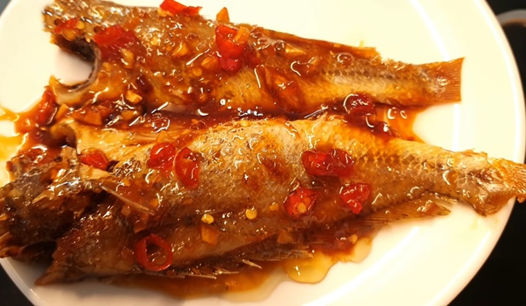Cách làm khô cá lù đù chiên giấm đường chua ngọt, ngon miệng