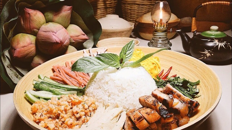 Quán Cơm Âm Phủ Huế cũng là một điểm đến không thể bỏ qua cho những tín đồ ẩm thực