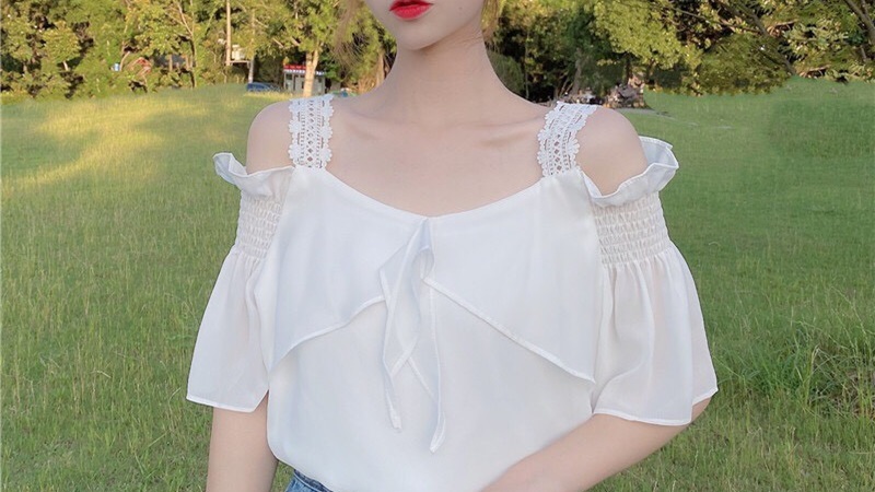 Áo trễ vai hai dây