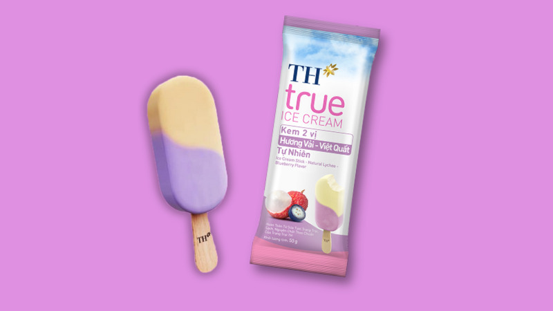 Kem que hương vải việt quất tự nhiên TH true ICE CREAM