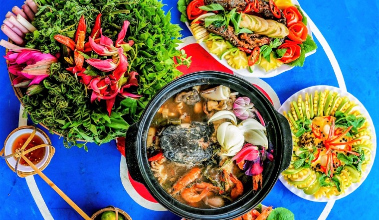 Khám phá đặc sản lẩu mắm U Minh, Cà Mau