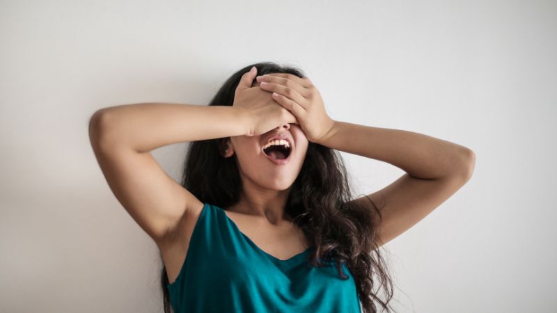 Tránh sử dụng quá mức các cơ biểu cảm