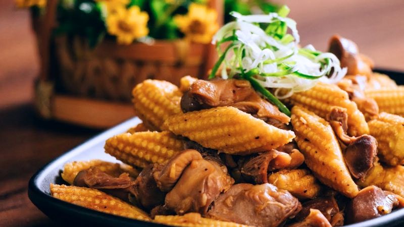 món mề gà xào bắp non