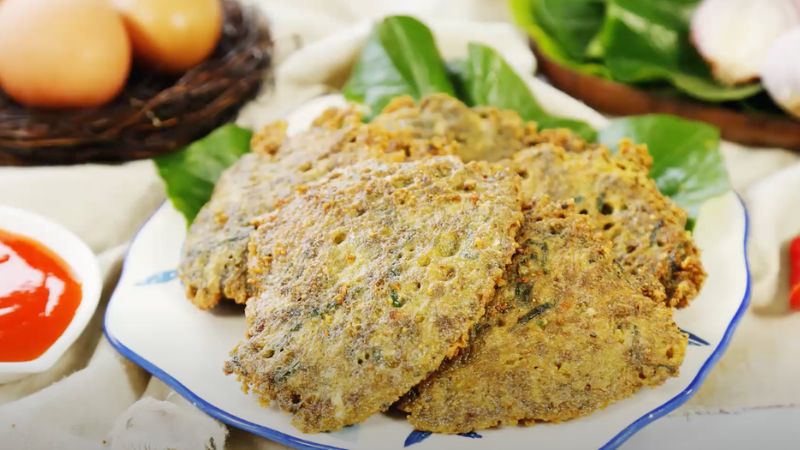 món trứng cá chiên lá lốt